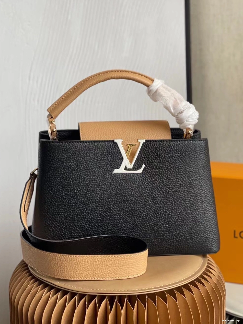 AAA Replica Ru CAPUCINES Louis Vuitton MM 0810